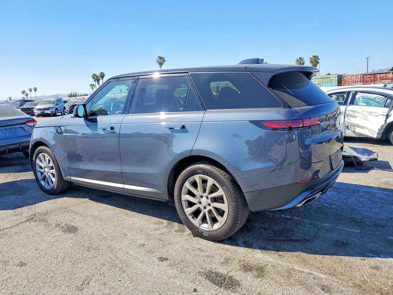 2024 LAND ROVER RANGE ROVER SPORT SE — снимка 2