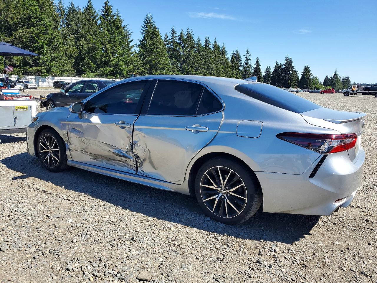 2023 TOYOTA CAMRY HYBRID SE — снимка 2