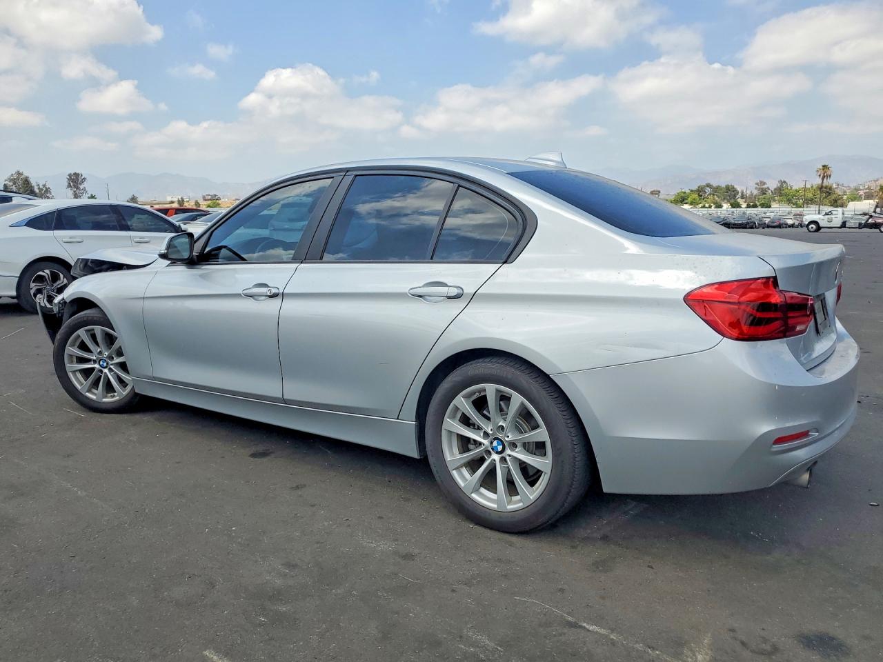 2018 BMW 320 I — снимка 2
