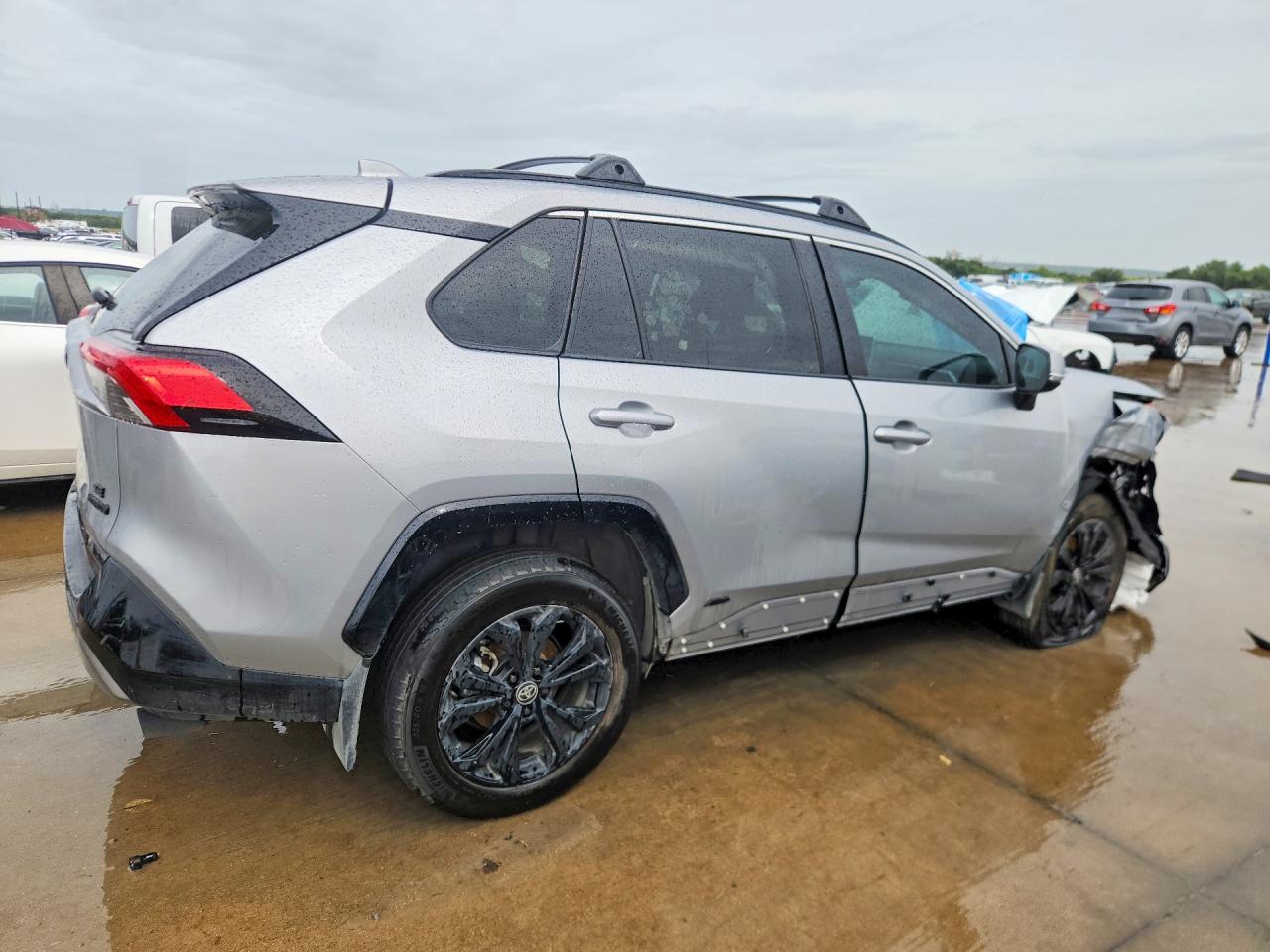 2024 TOYOTA RAV4 SE — снимка 3