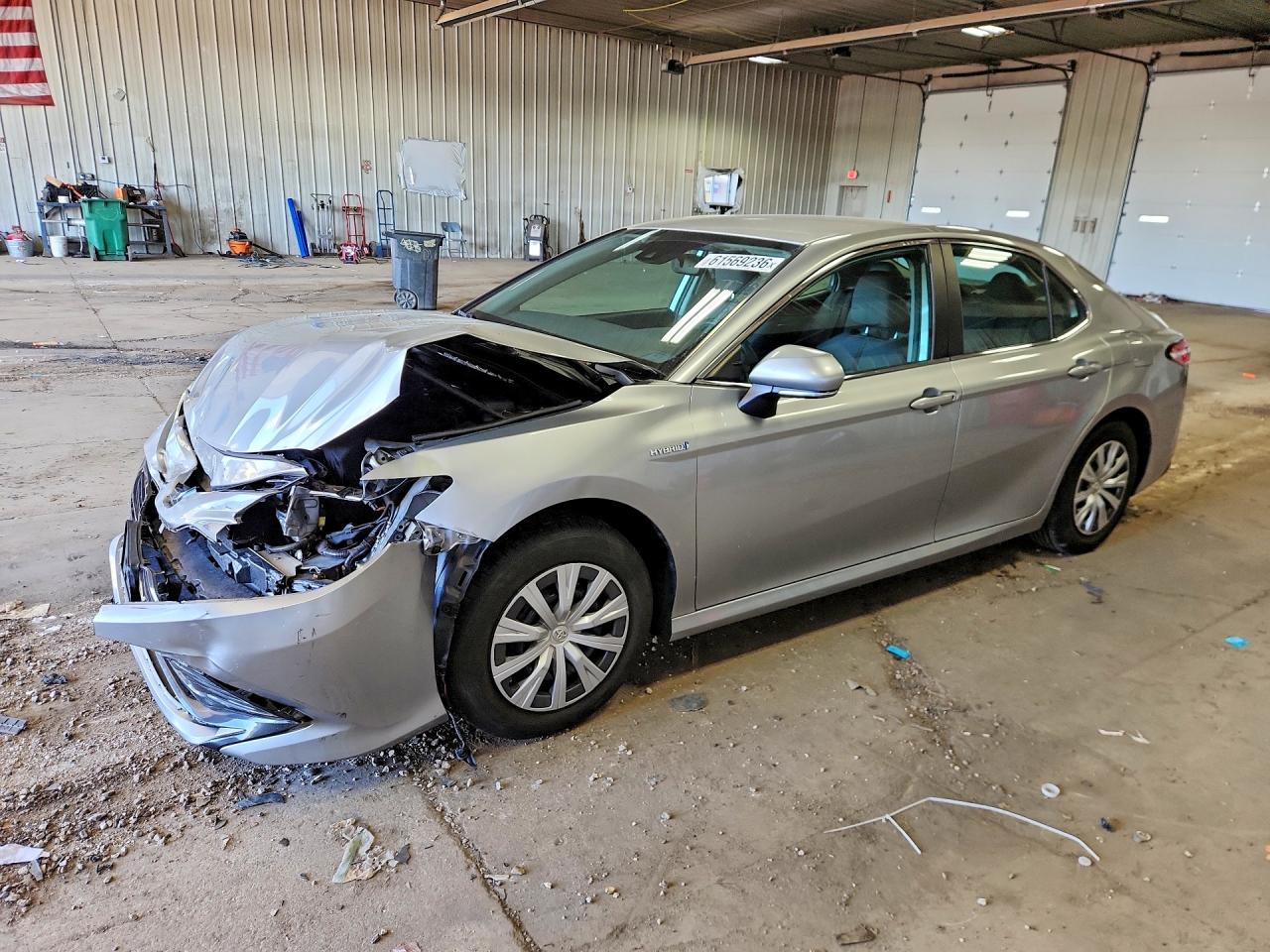 2019 TOYOTA CAMRY LE