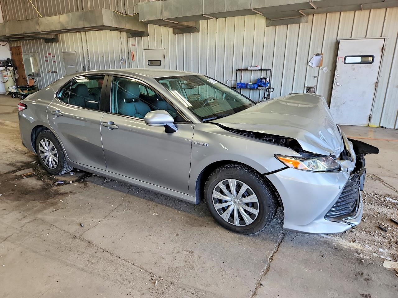 2019 TOYOTA CAMRY LE — снимка 4