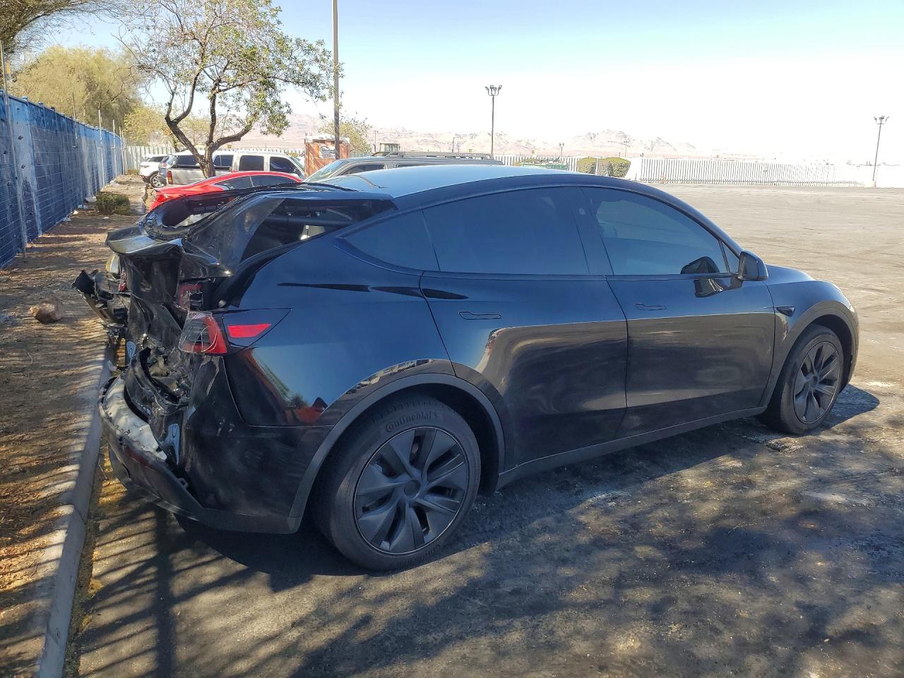 2025 TESLA MODEL Y — снимка 3