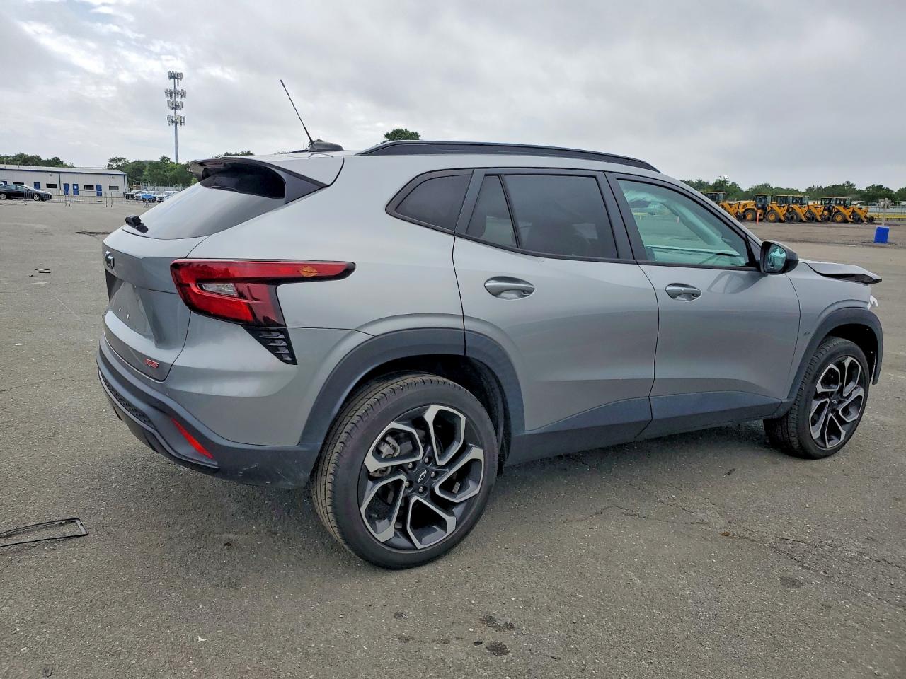 2024 CHEVROLET TRAX 2RS — снимка 3