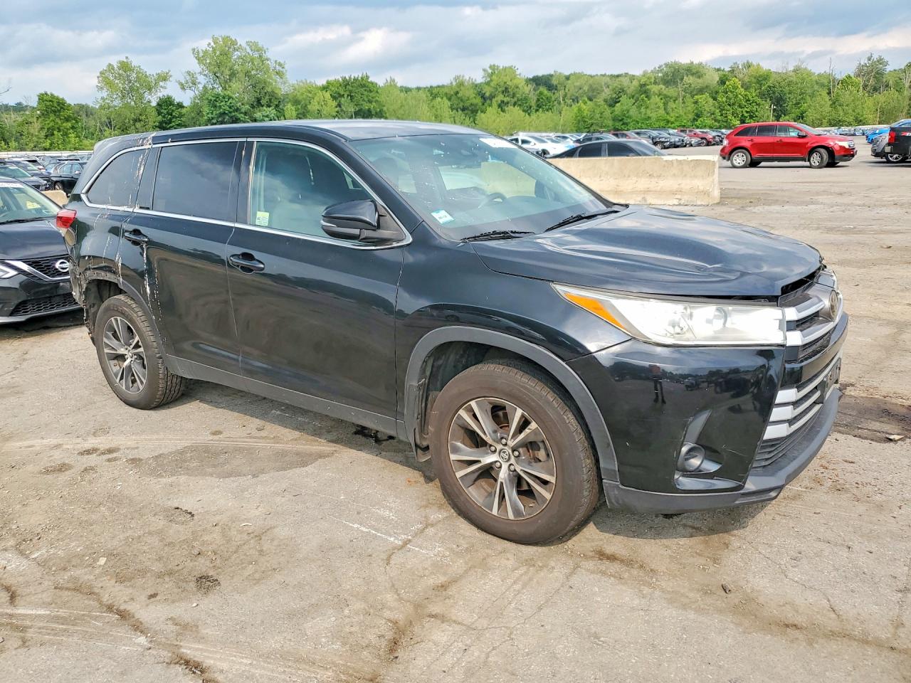 2019 TOYOTA HIGHLANDER LE — снимка 4
