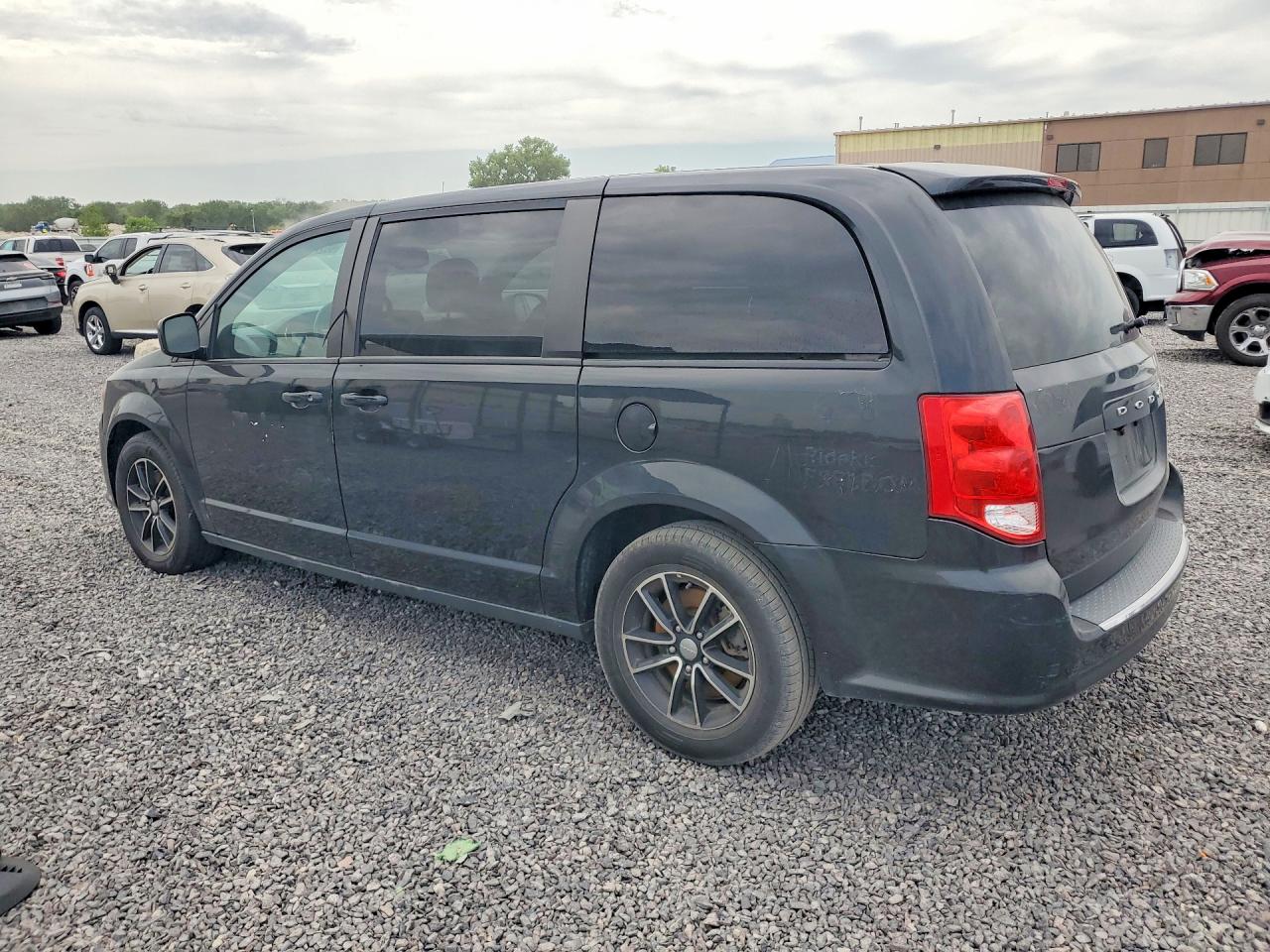 2018 DODGE GRAND CARAVAN GT — снимка 2
