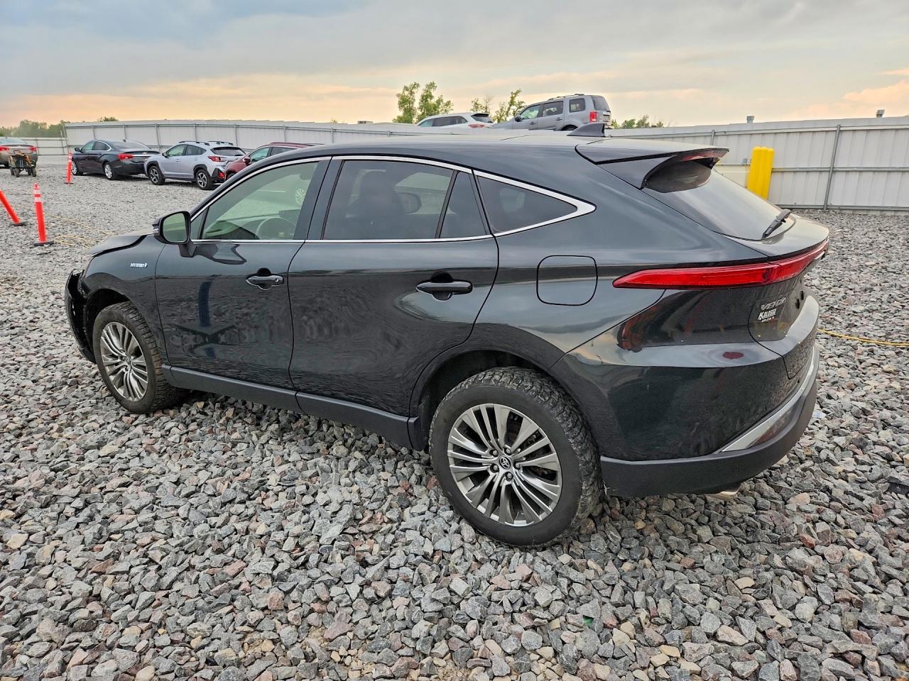 2021 TOYOTA VENZA LIMITED — снимка 2