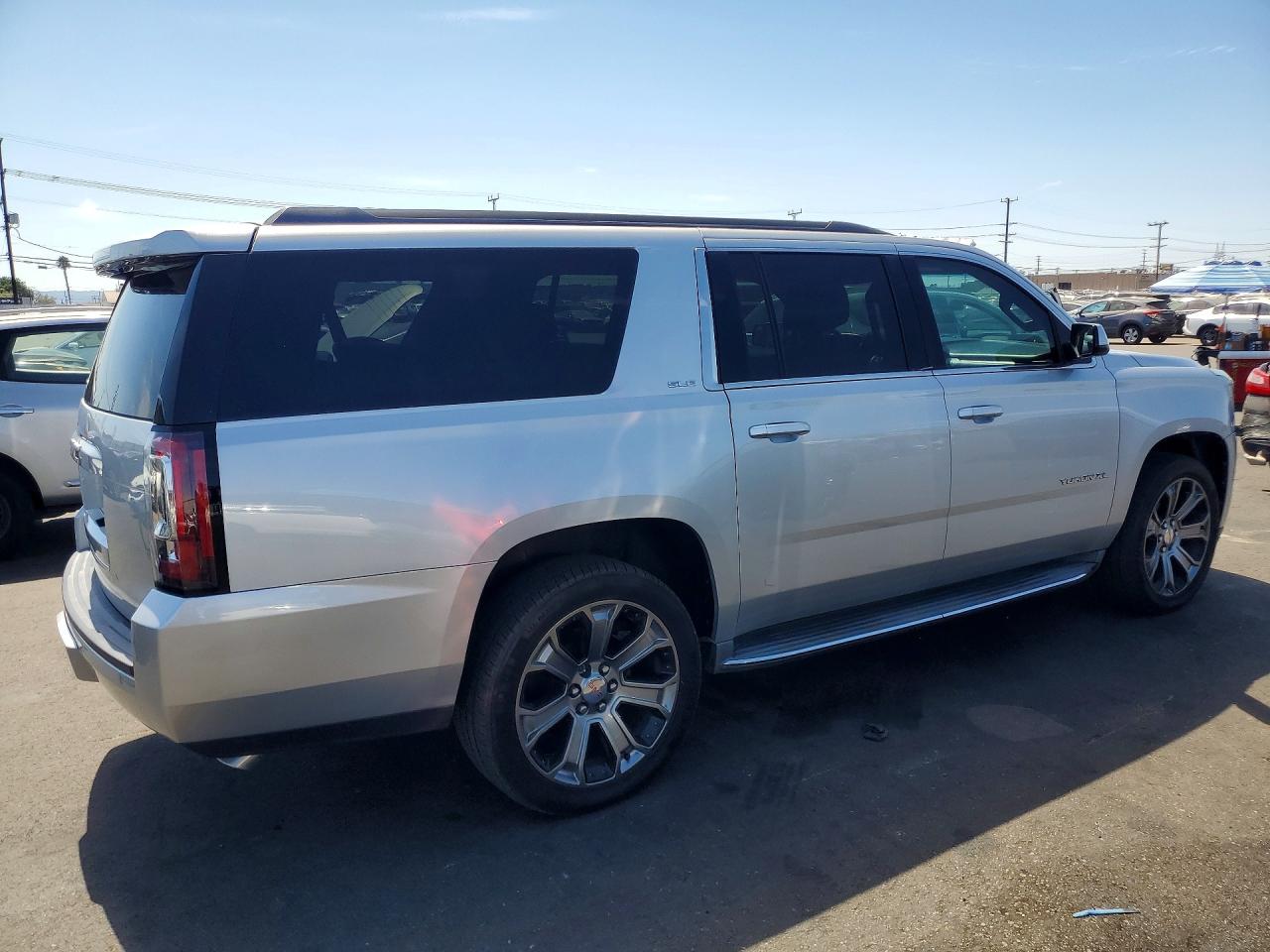 2015 GMC YUKON XL C1500 SLE — снимка 3