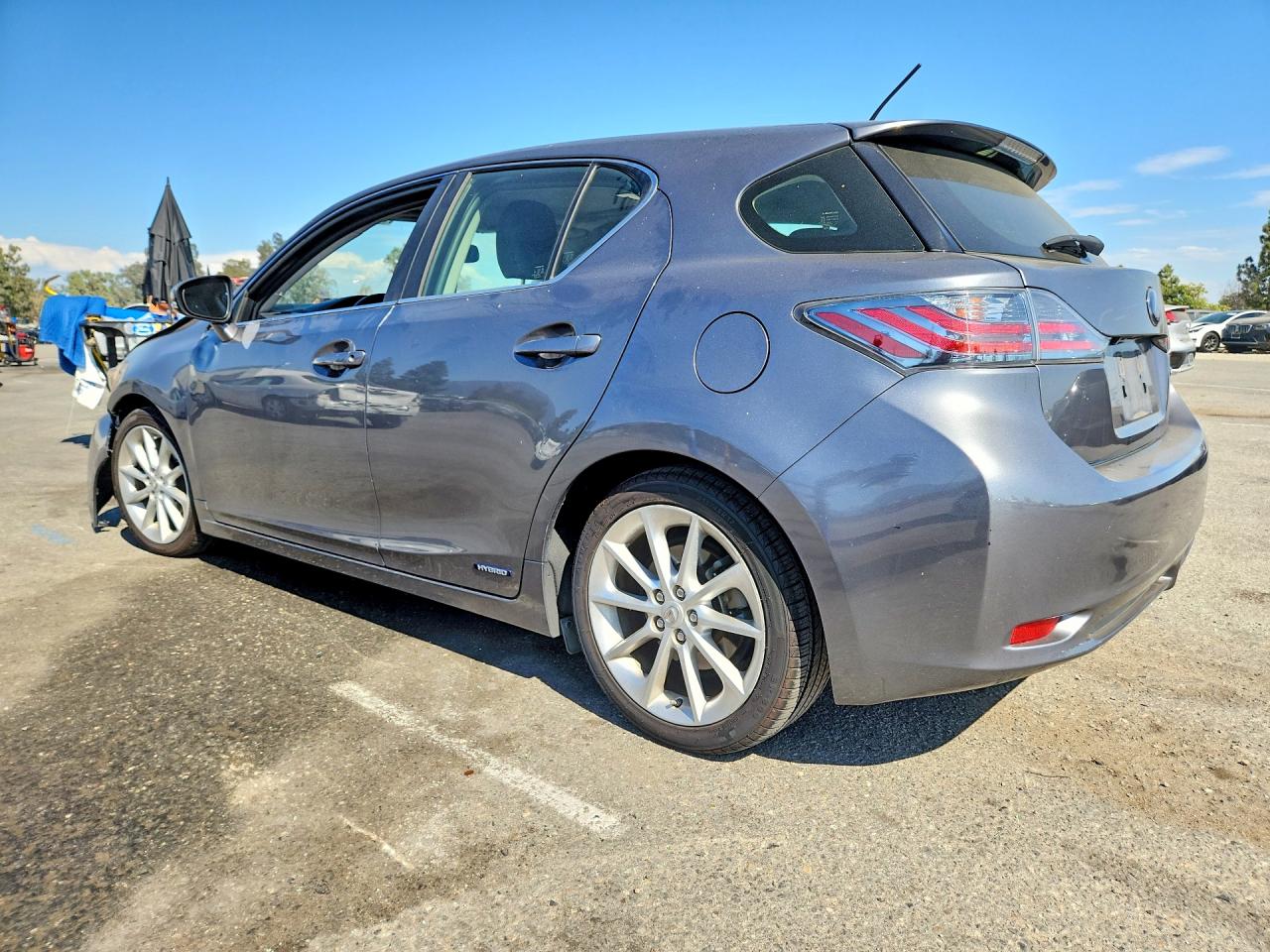 2013 LEXUS CT 200 — снимка 2