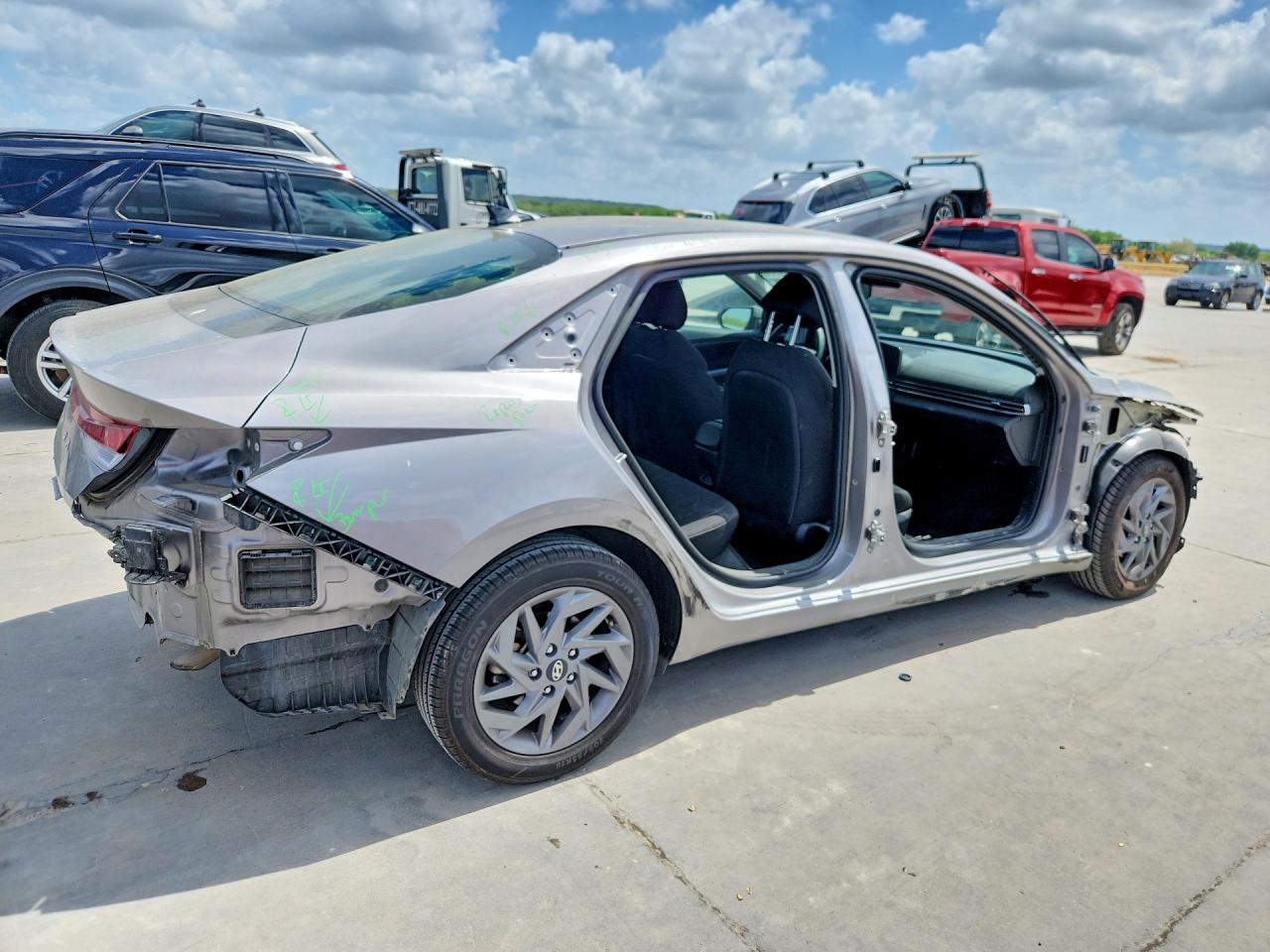 2024 HYUNDAI ELANTRA SEL — снимка 3