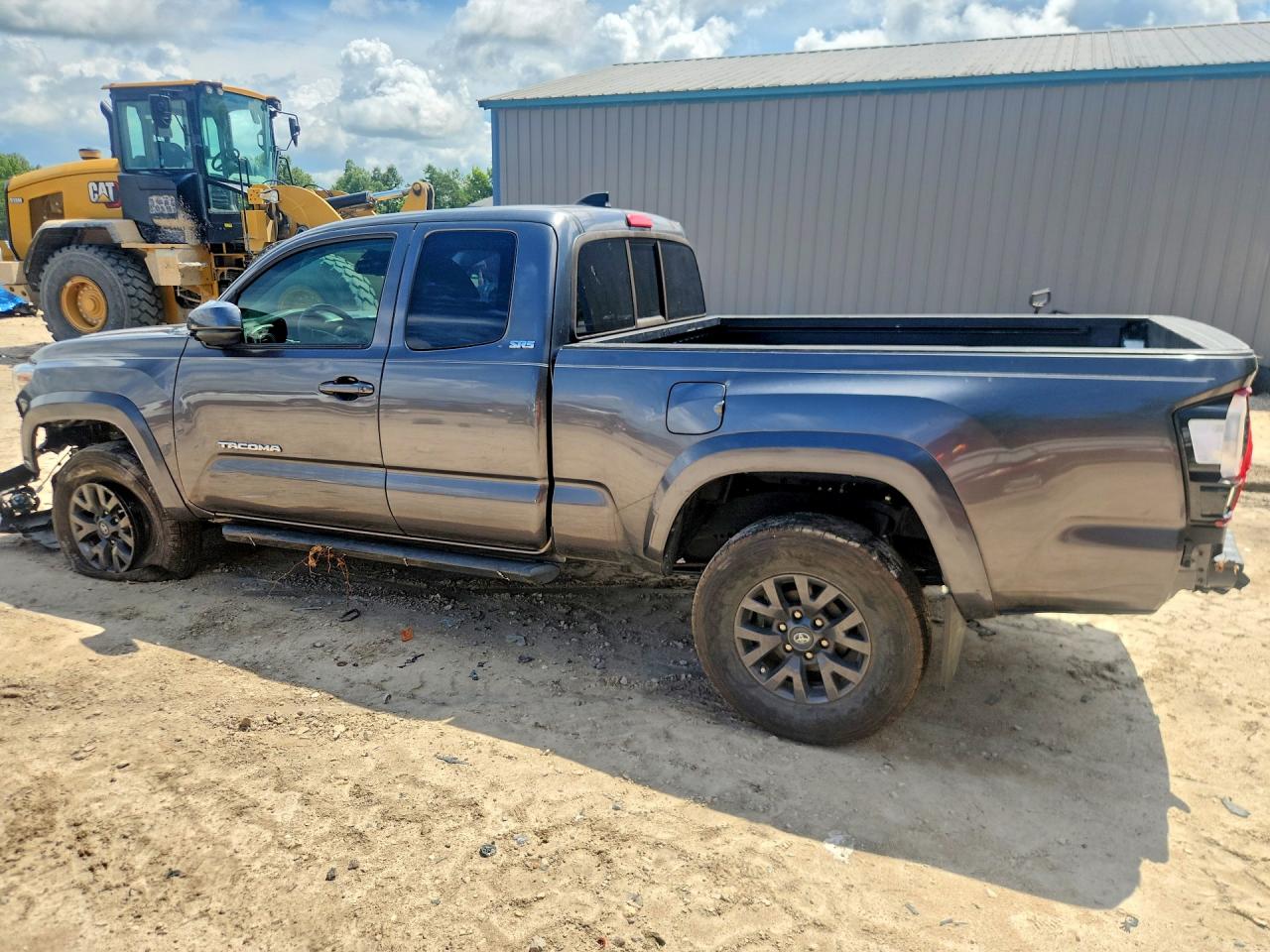 2021 TOYOTA TACOMA SR5 V6 — снимка 2