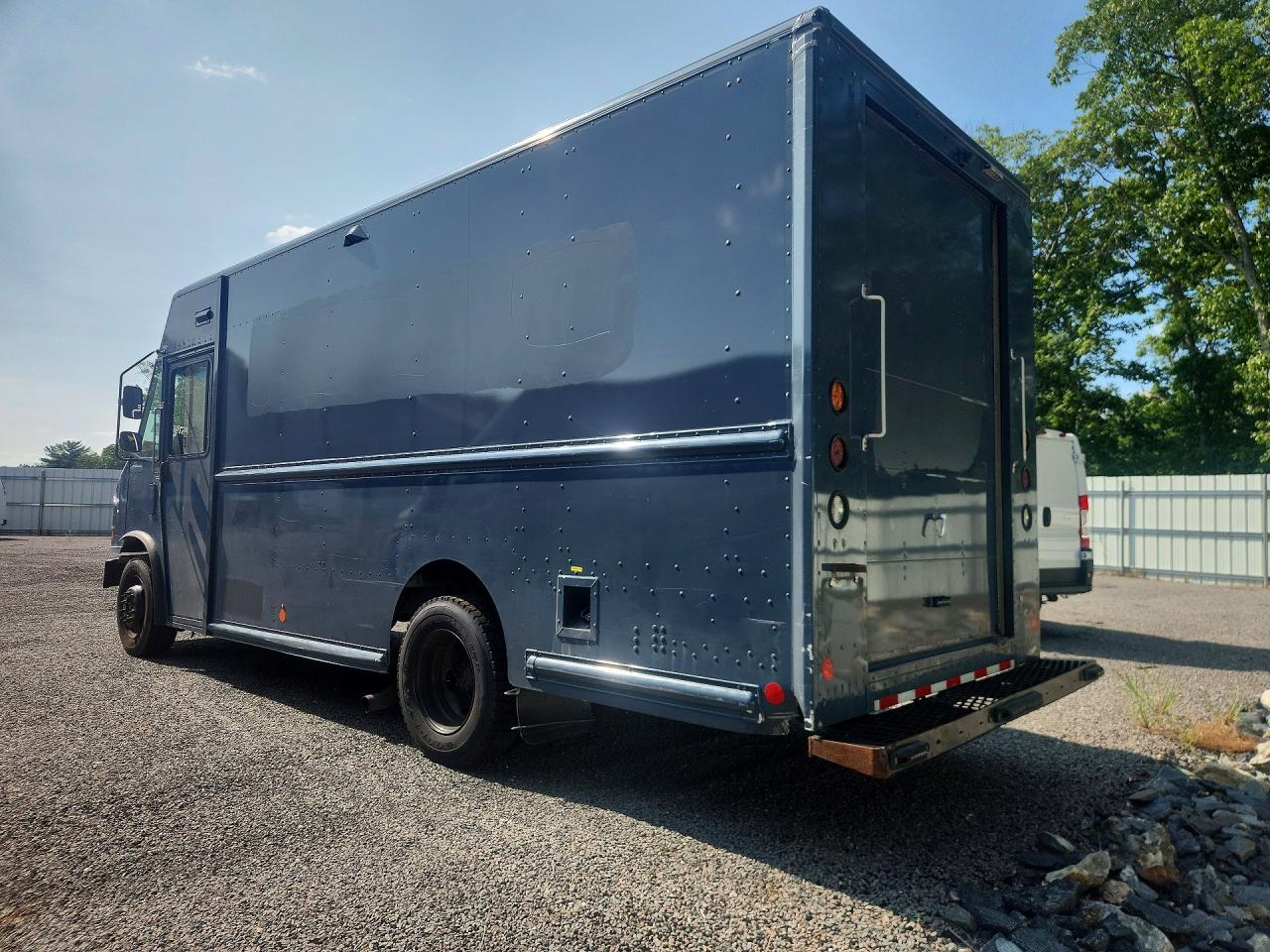 2020 FORD F59 — снимка 2