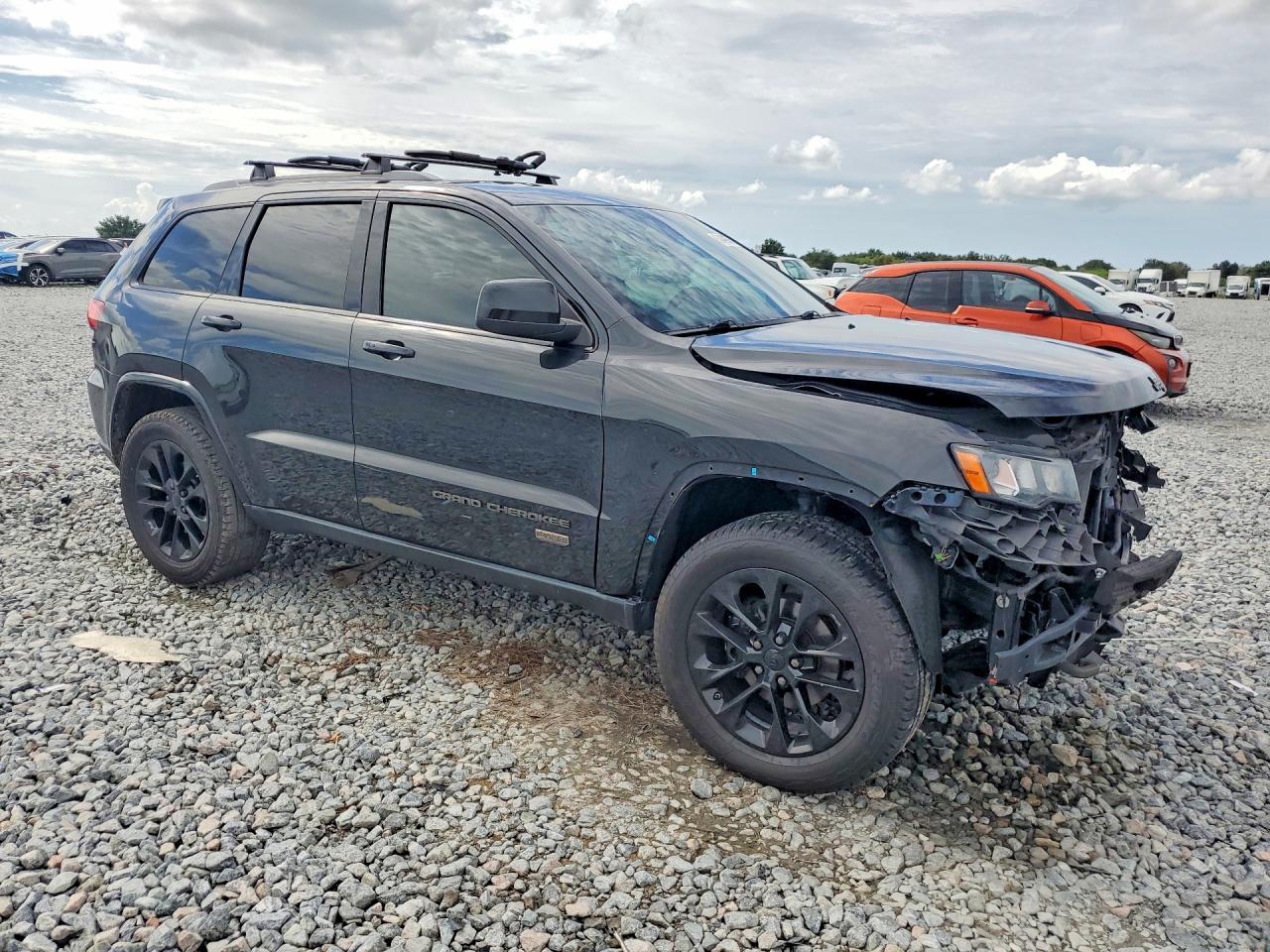 2016 JEEP GRAND CHEROKEE LAREDO — снимка 4