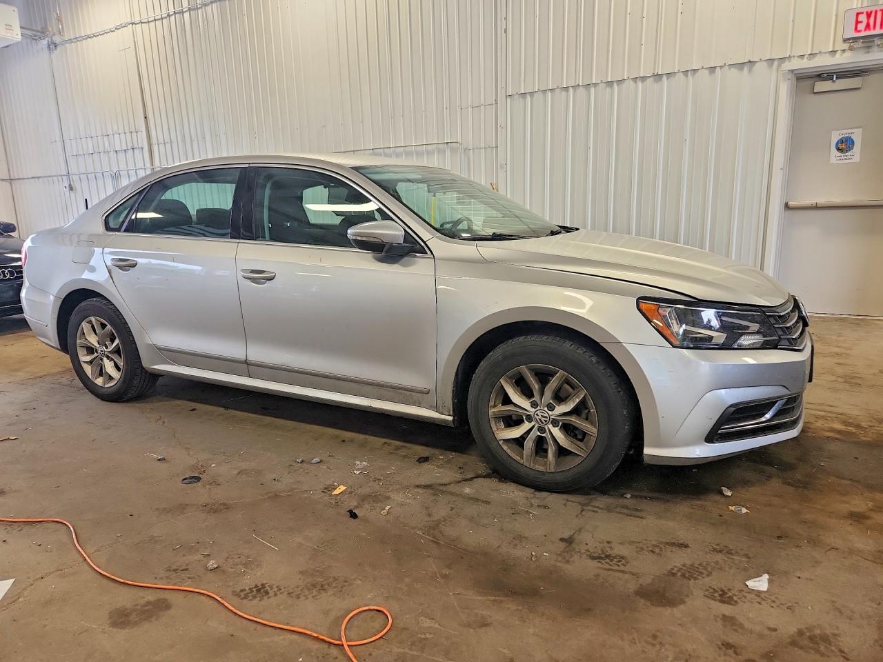 2016 VOLKSWAGEN PASSAT S — снимка 4