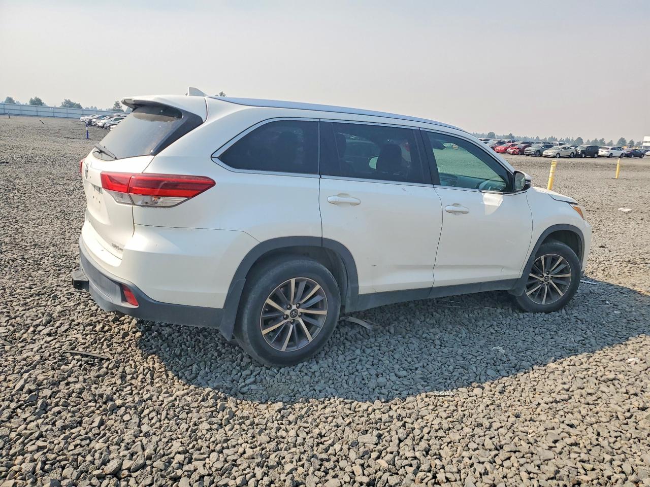 2019 TOYOTA HIGHLANDER XLE — снимка 3