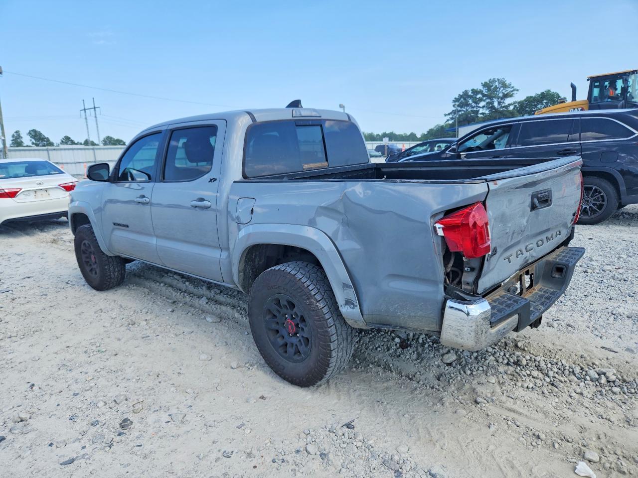 2021 TOYOTA TACOMA SR5 V6 — снимка 2