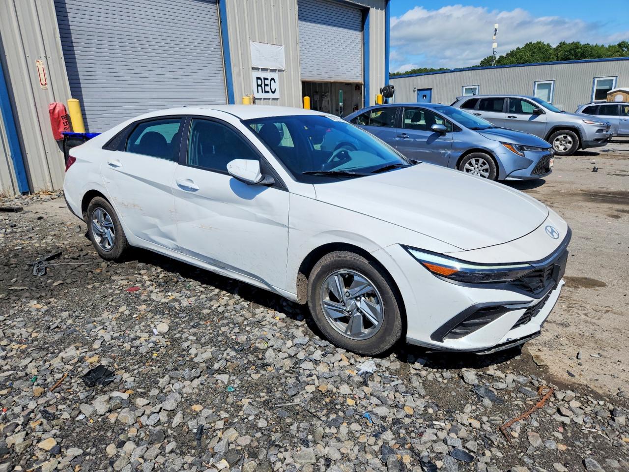 2024 HYUNDAI ELANTRA SE — снимка 4