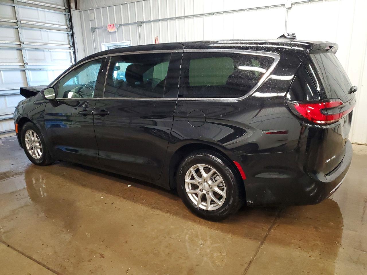 2027 CHRYSLER PACIFICA SELECT — снимка 2