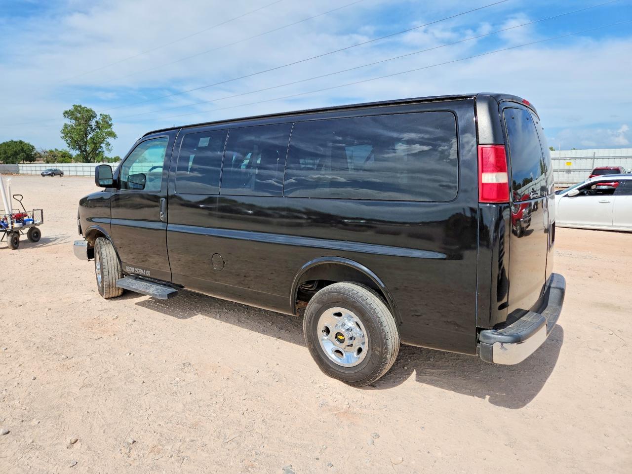 2015 CHEVROLET EXPRESS G2500 LT — снимка 2