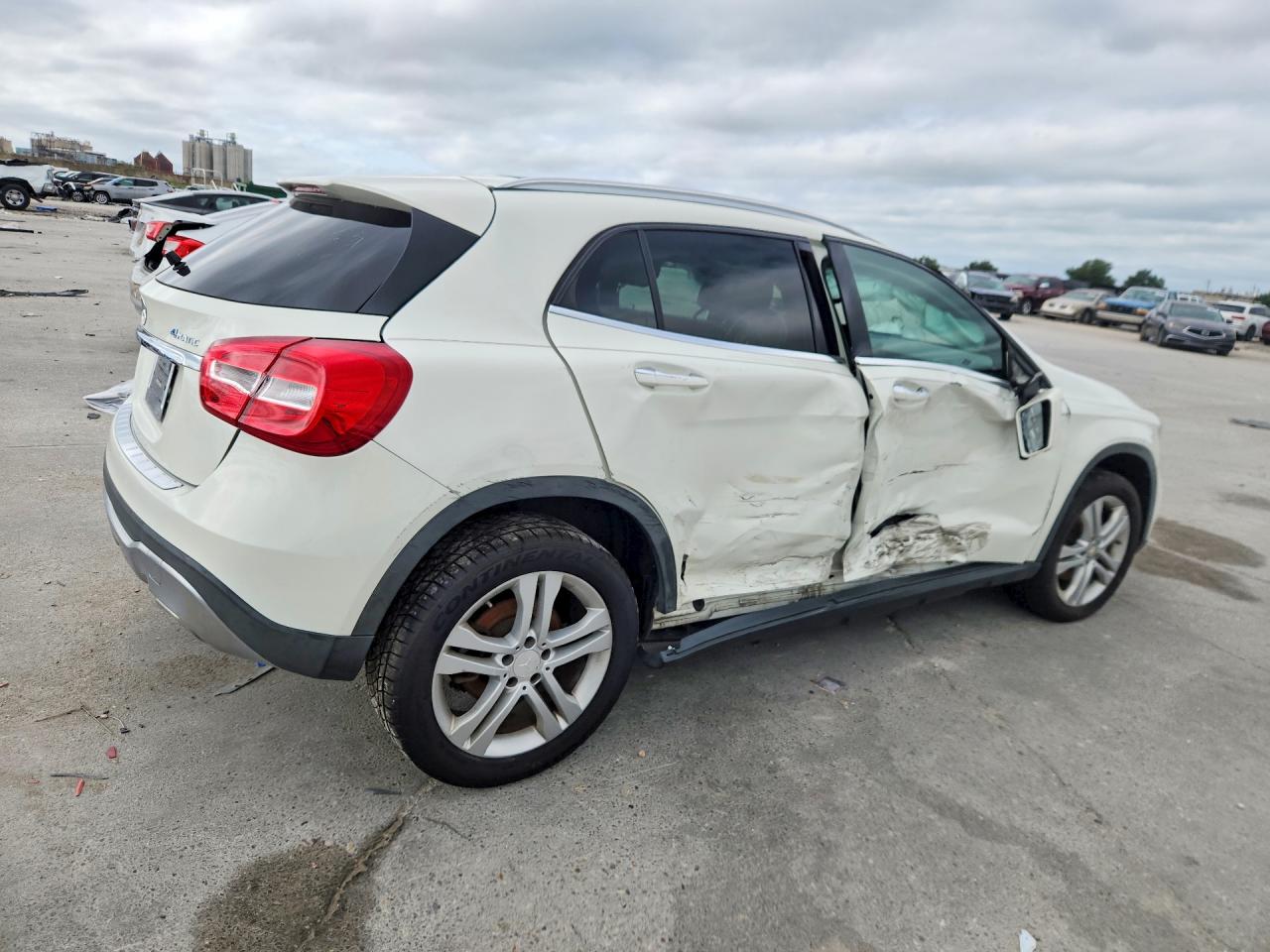 2018 MERCEDES-BENZ GLA 250 4MATIC — снимка 3