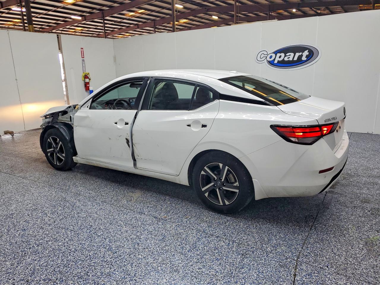 2025 NISSAN SENTRA SV — снимка 2