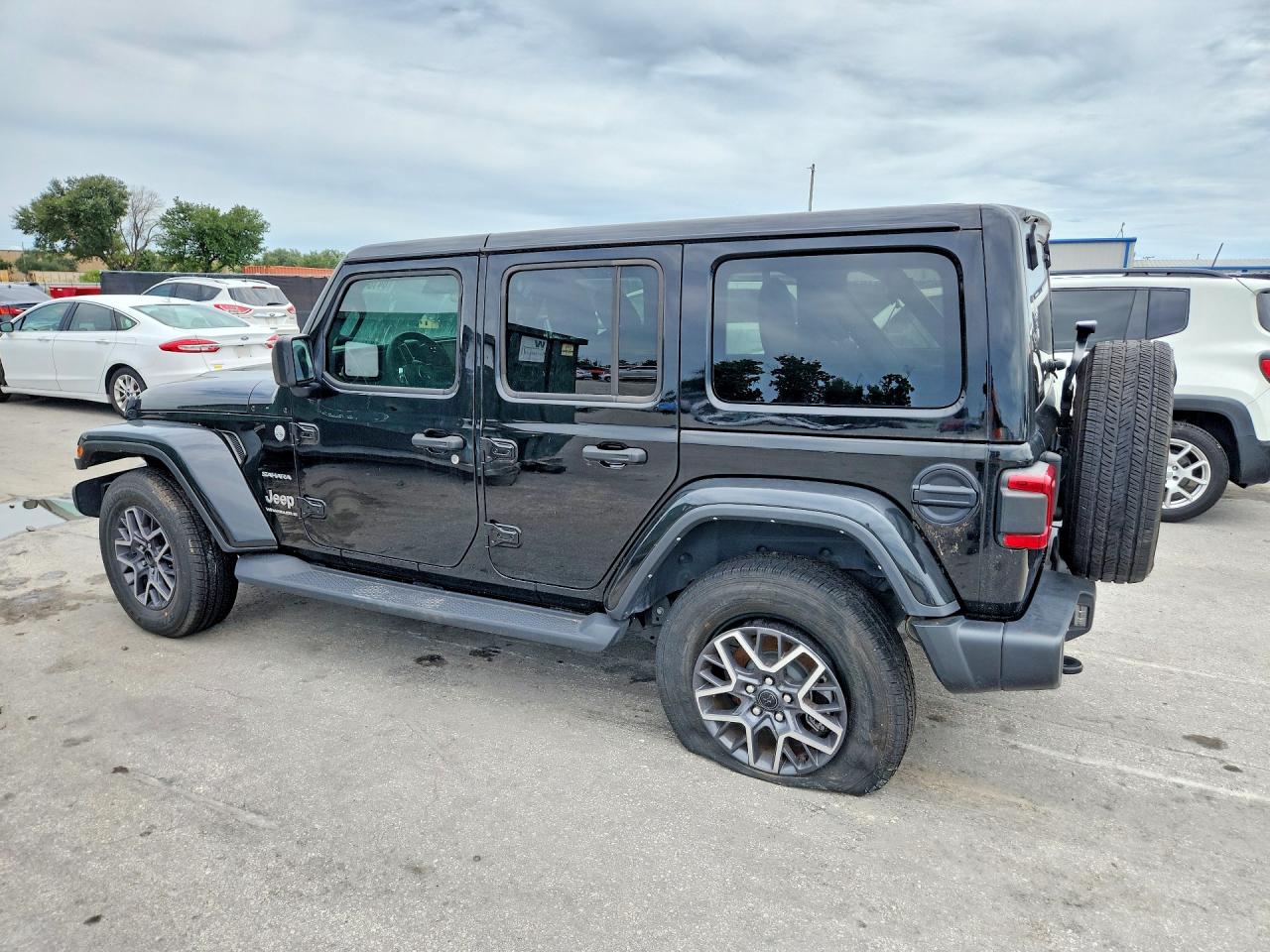 2024 JEEP WRANGLER SAHARA — снимка 2