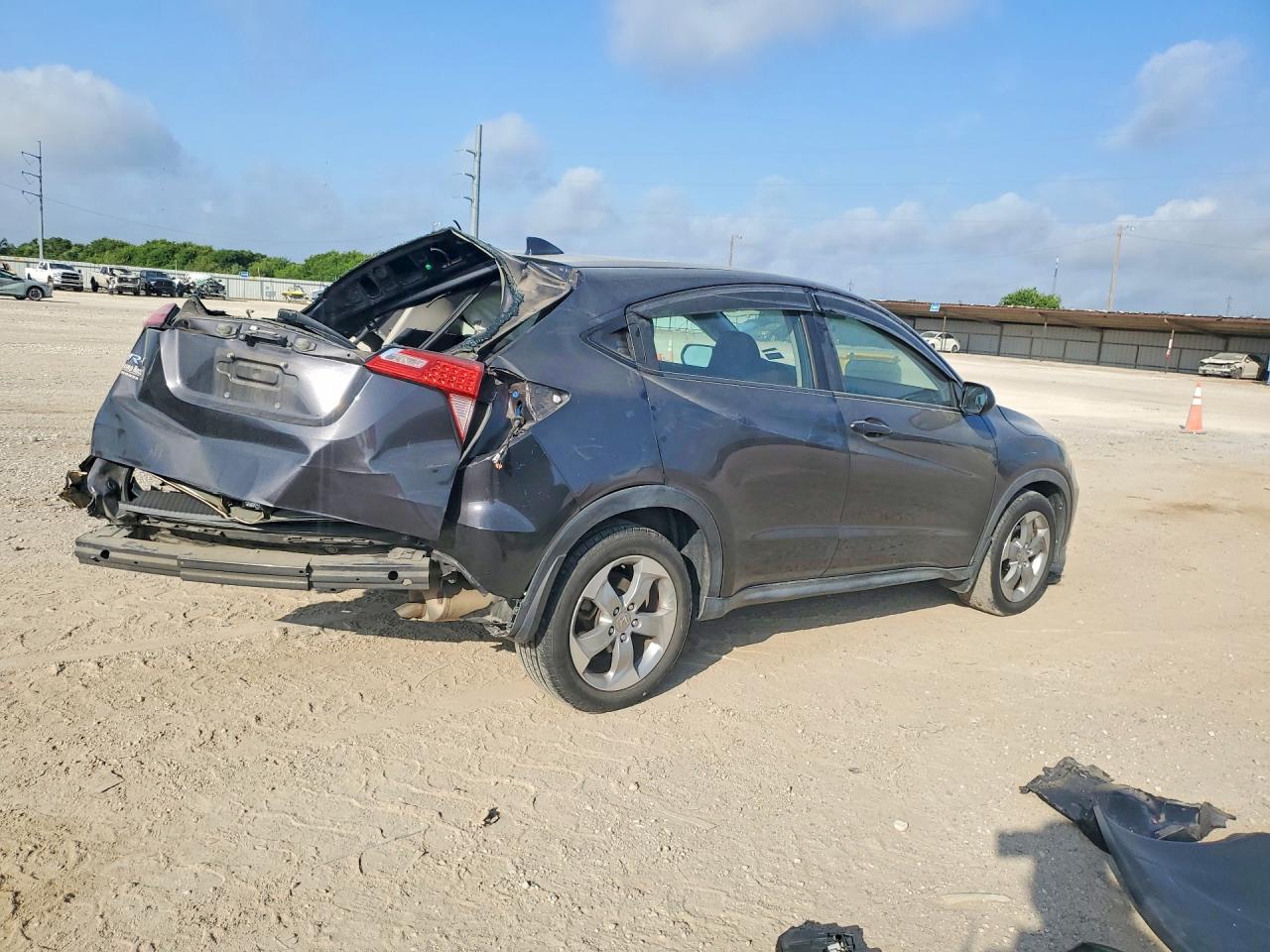 2017 HONDA HR-V LX — снимка 3