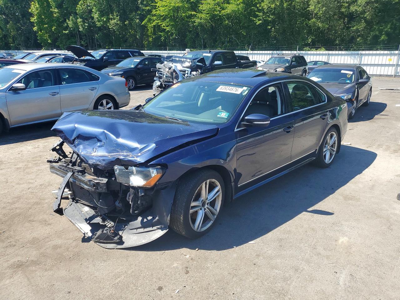 2015 VOLKSWAGEN PASSAT SE
