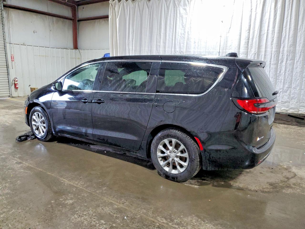 2026 CHRYSLER PACIFICA LIMITED — снимка 2