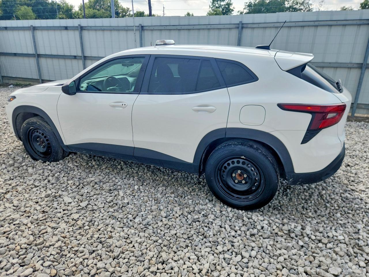 2025 CHEVROLET TRAX LS — снимка 2