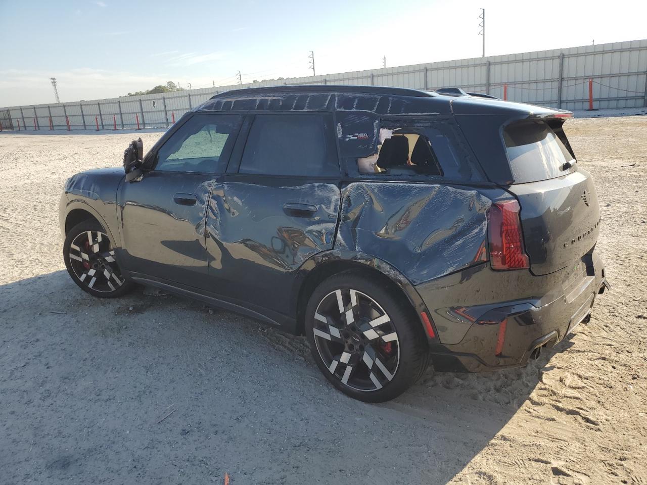 2025 MINI COUNTRYMAN JCW ALL4 JCW ALL4 — снимка 2