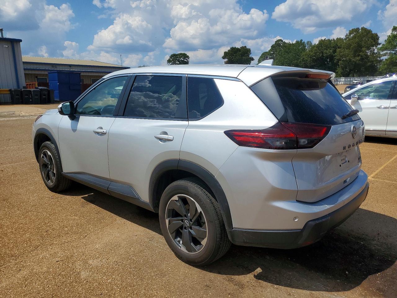 2024 NISSAN ROGUE SV — снимка 2