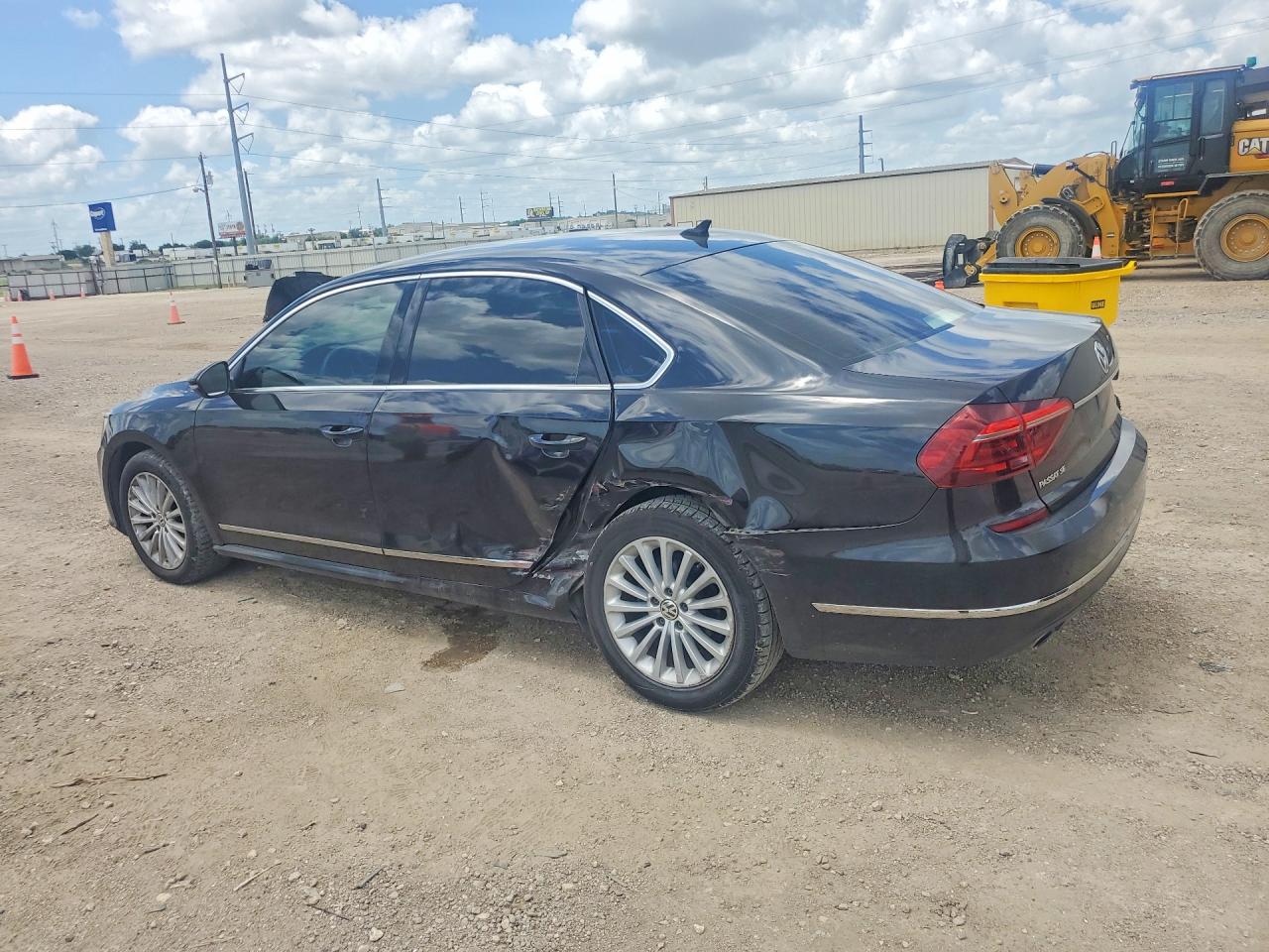 2017 VOLKSWAGEN PASSAT SE — снимка 2