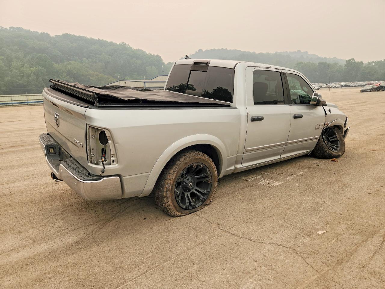 2015 RAM 1500 SLT — снимка 3