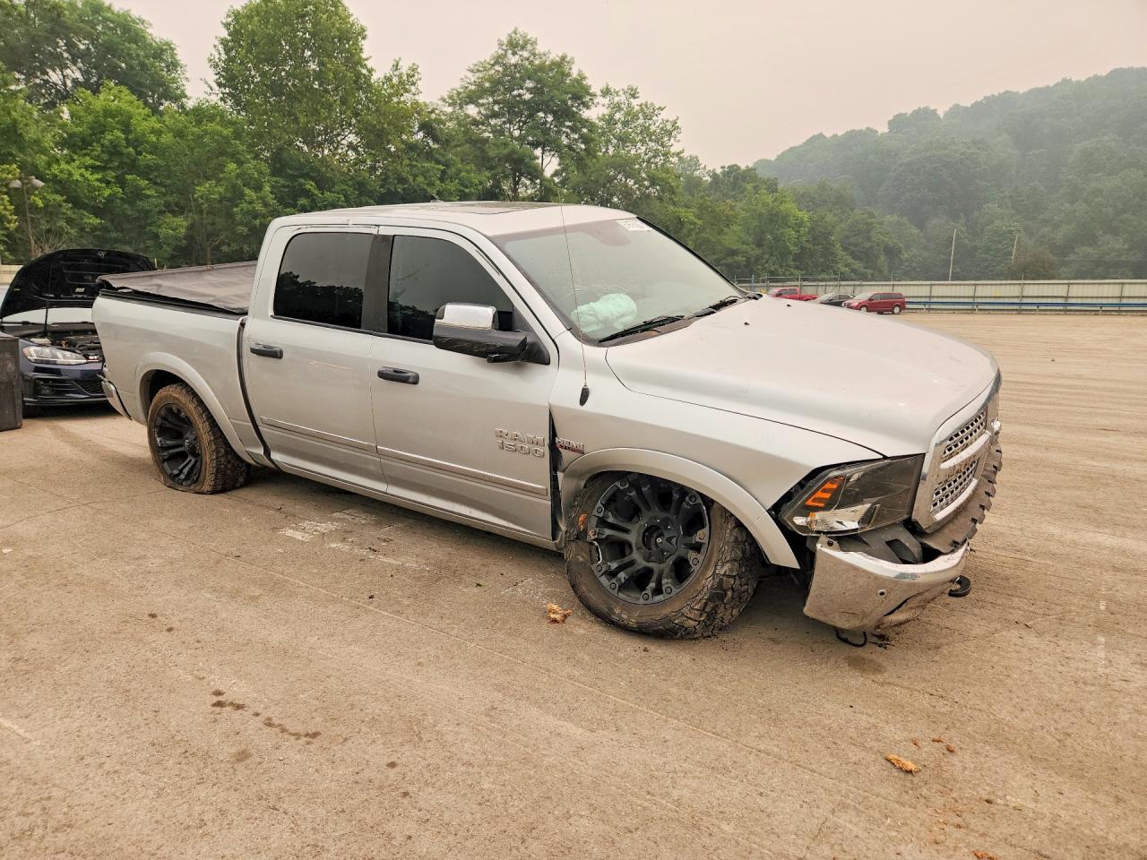 2015 RAM 1500 SLT — снимка 4