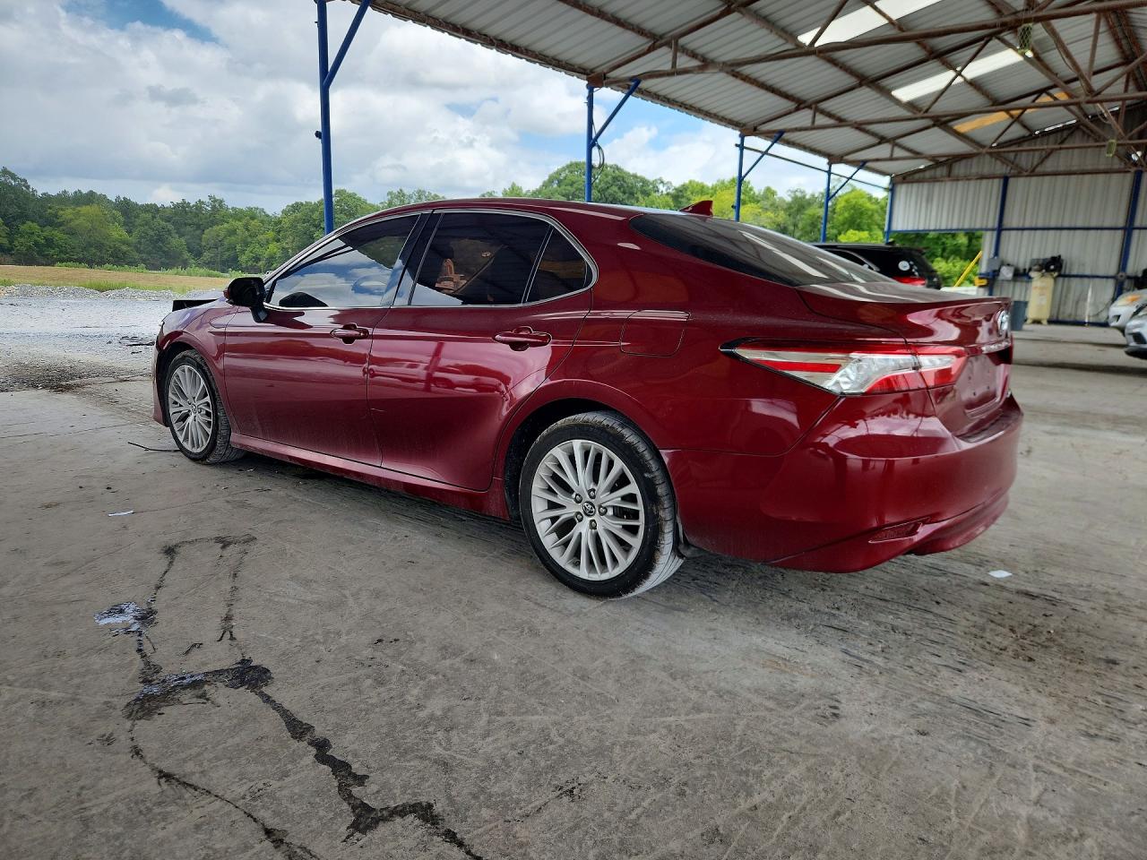 2019 TOYOTA CAMRY XLE — снимка 2