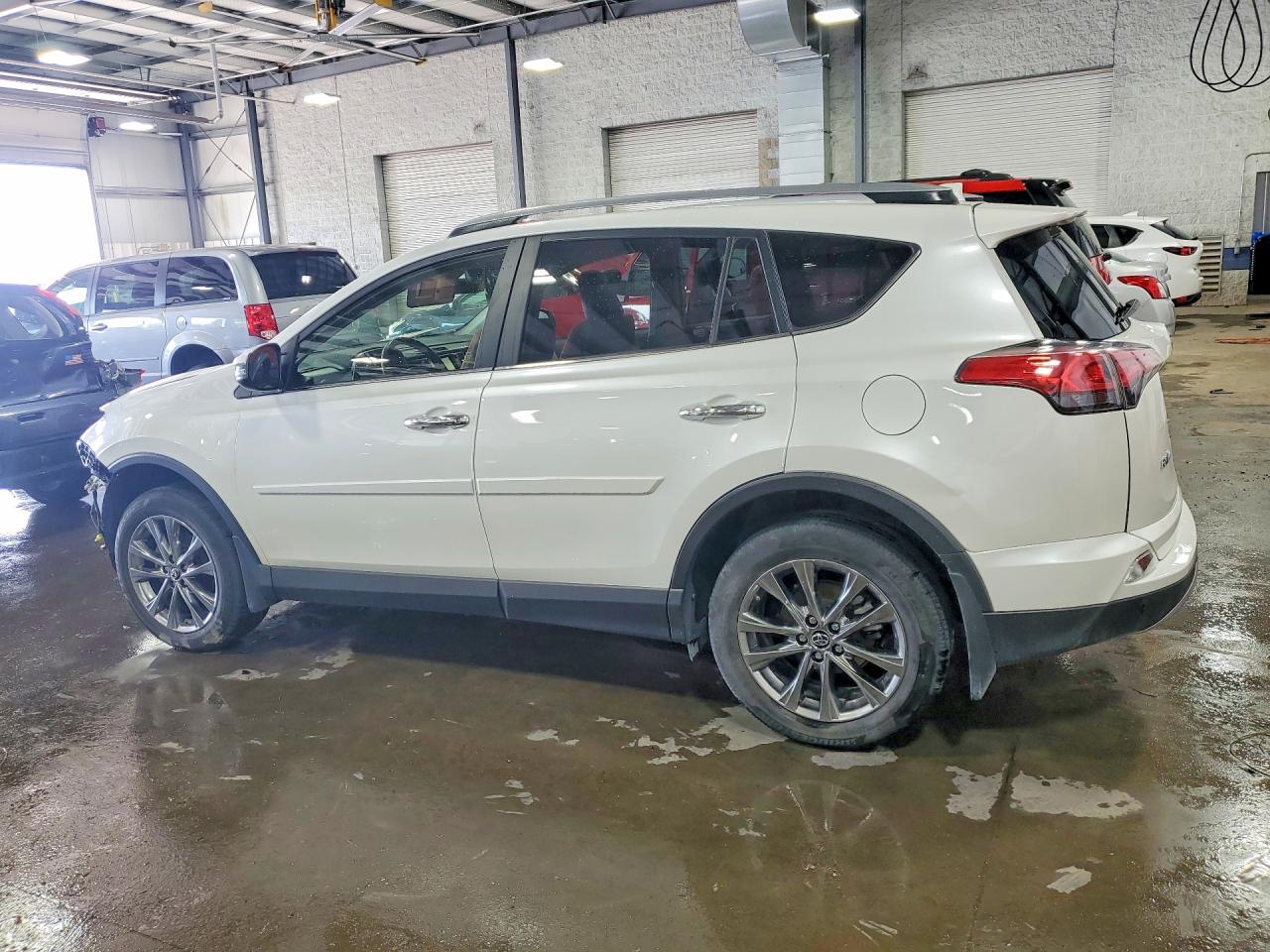 2017 TOYOTA RAV4 LIMITED — снимка 2