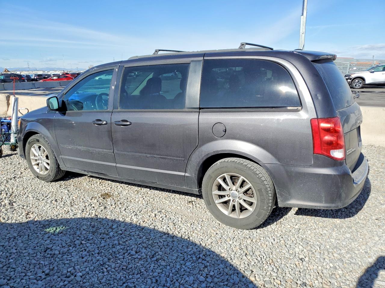 2016 DODGE GRAND CARAVAN SXT — снимка 2
