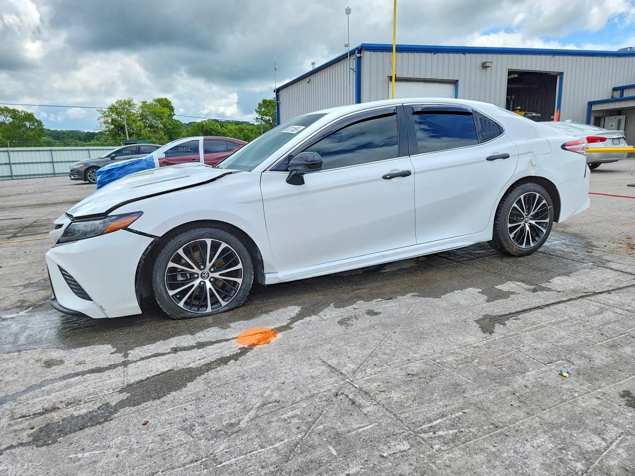 2019 TOYOTA CAMRY SE