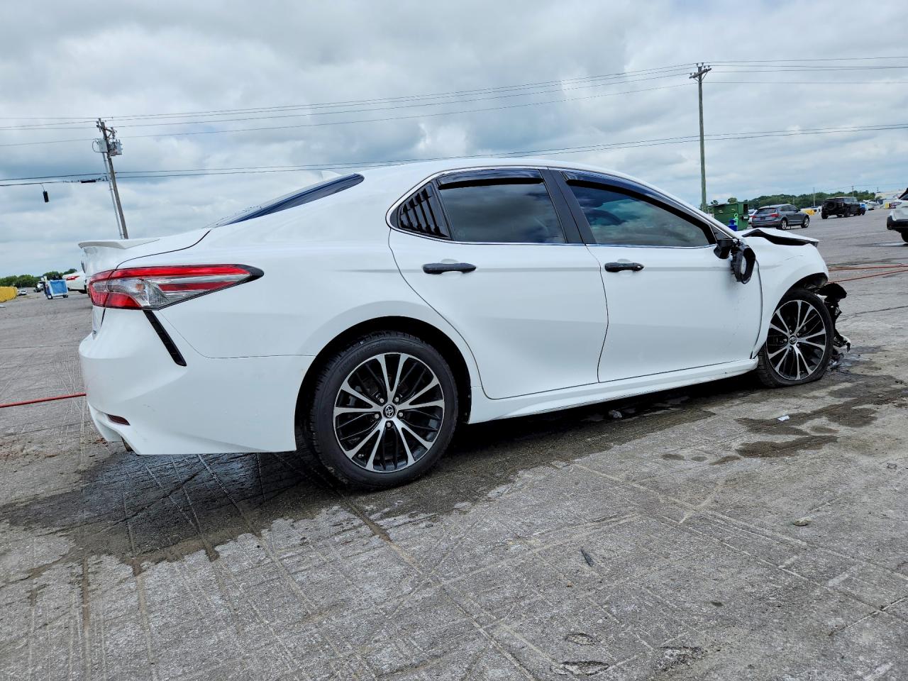 2019 TOYOTA CAMRY SE — снимка 3