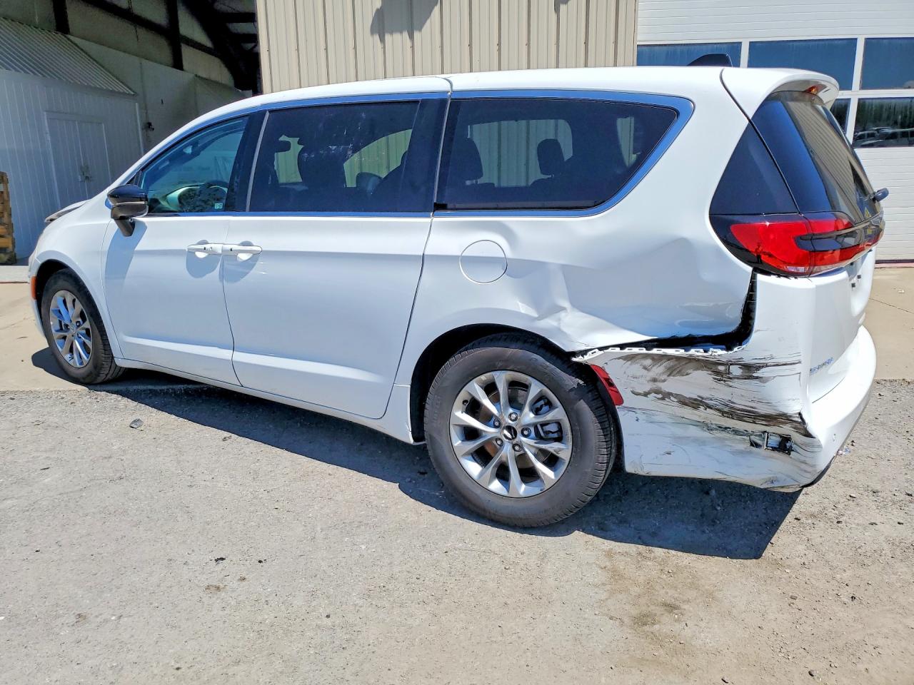 2026 CHRYSLER PACIFICA LIMITED — снимка 2