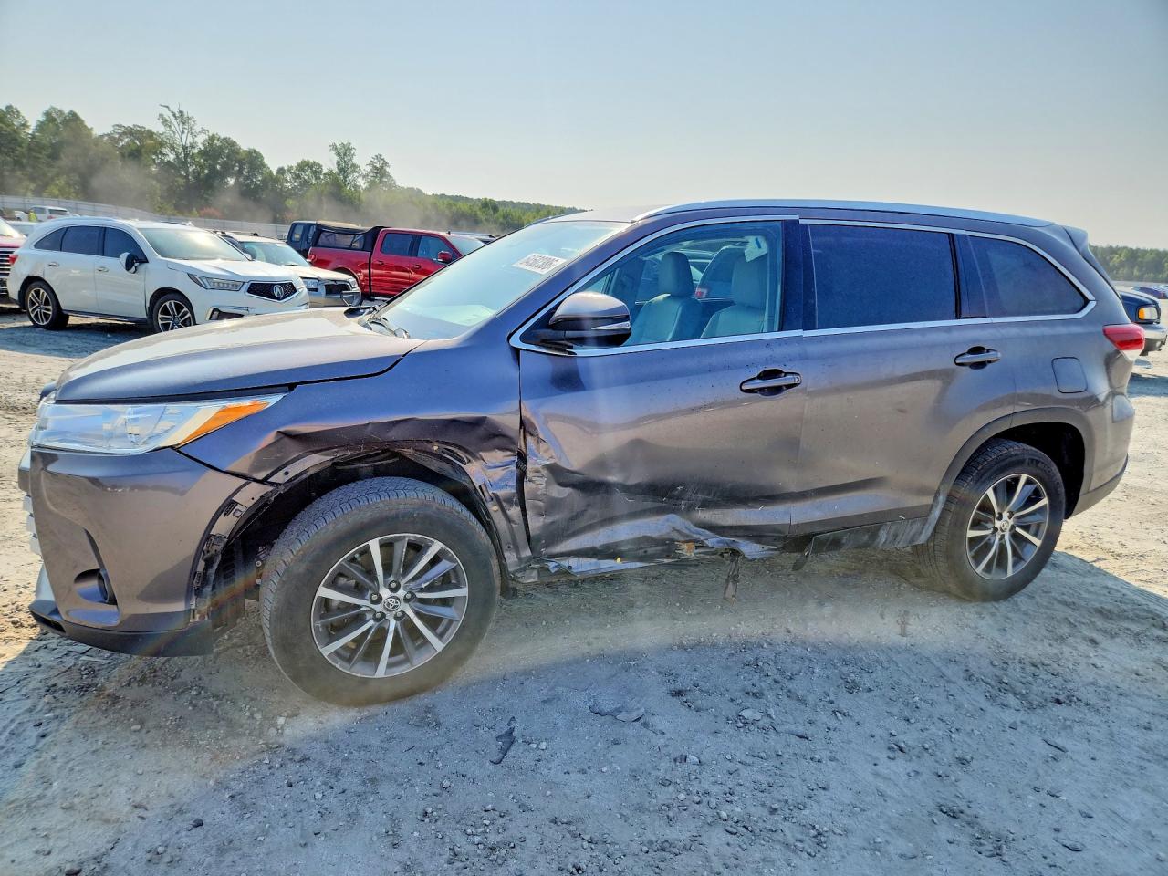 2019 TOYOTA HIGHLANDER XLE