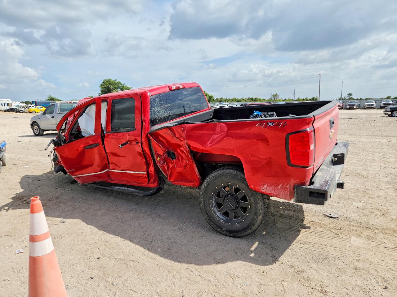2018 CHEVROLET SILVERADO K2500 HEAVY DUTY — снимка 2