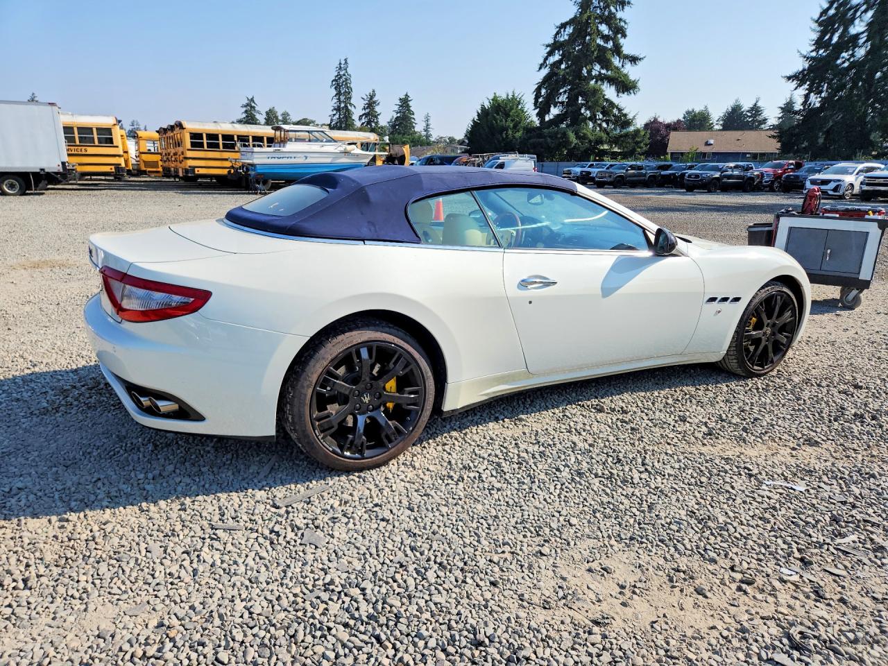2011 MASERATI GRANTURISMO S — снимка 3