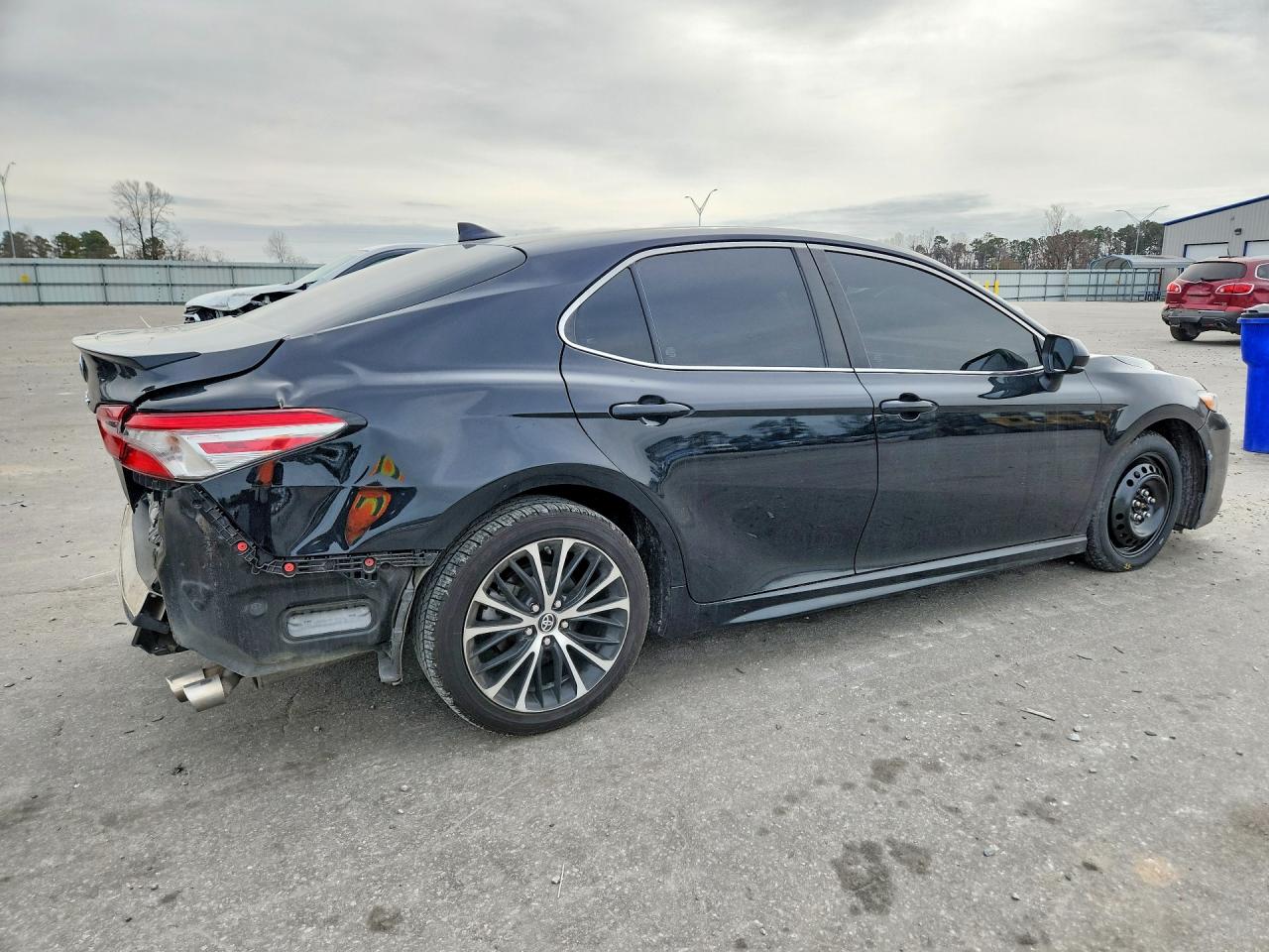 2019 TOYOTA CAMRY L — снимка 3