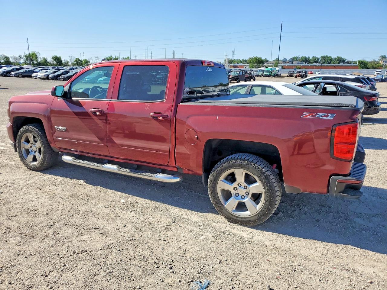 2017 CHEVROLET SILVERADO K1500 LT — снимка 2