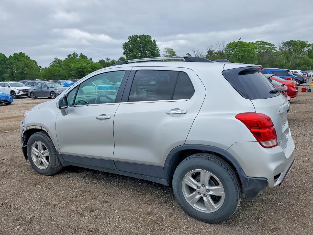 2019 CHEVROLET TRAX 1LT — снимка 2