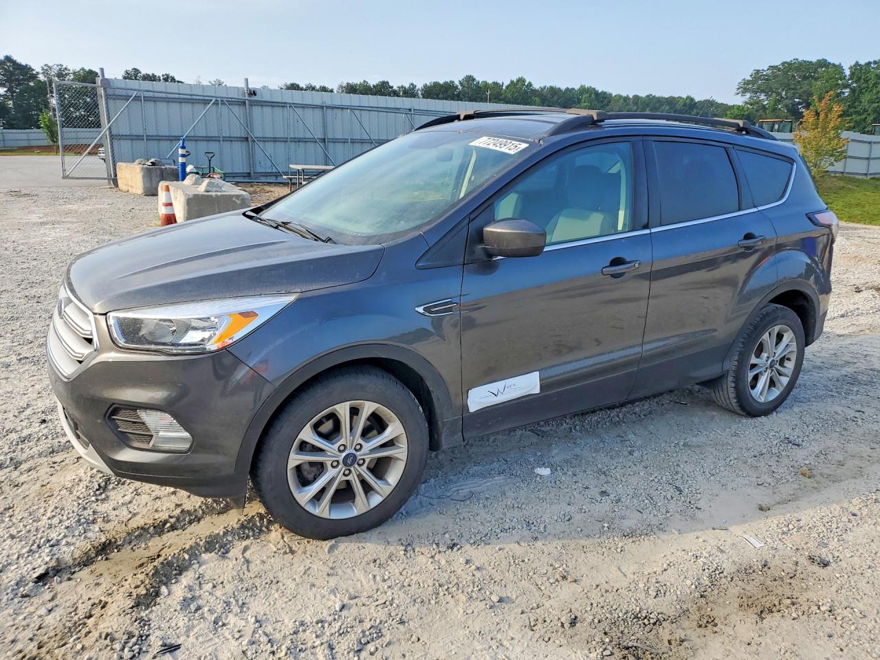 2018 FORD ESCAPE SE