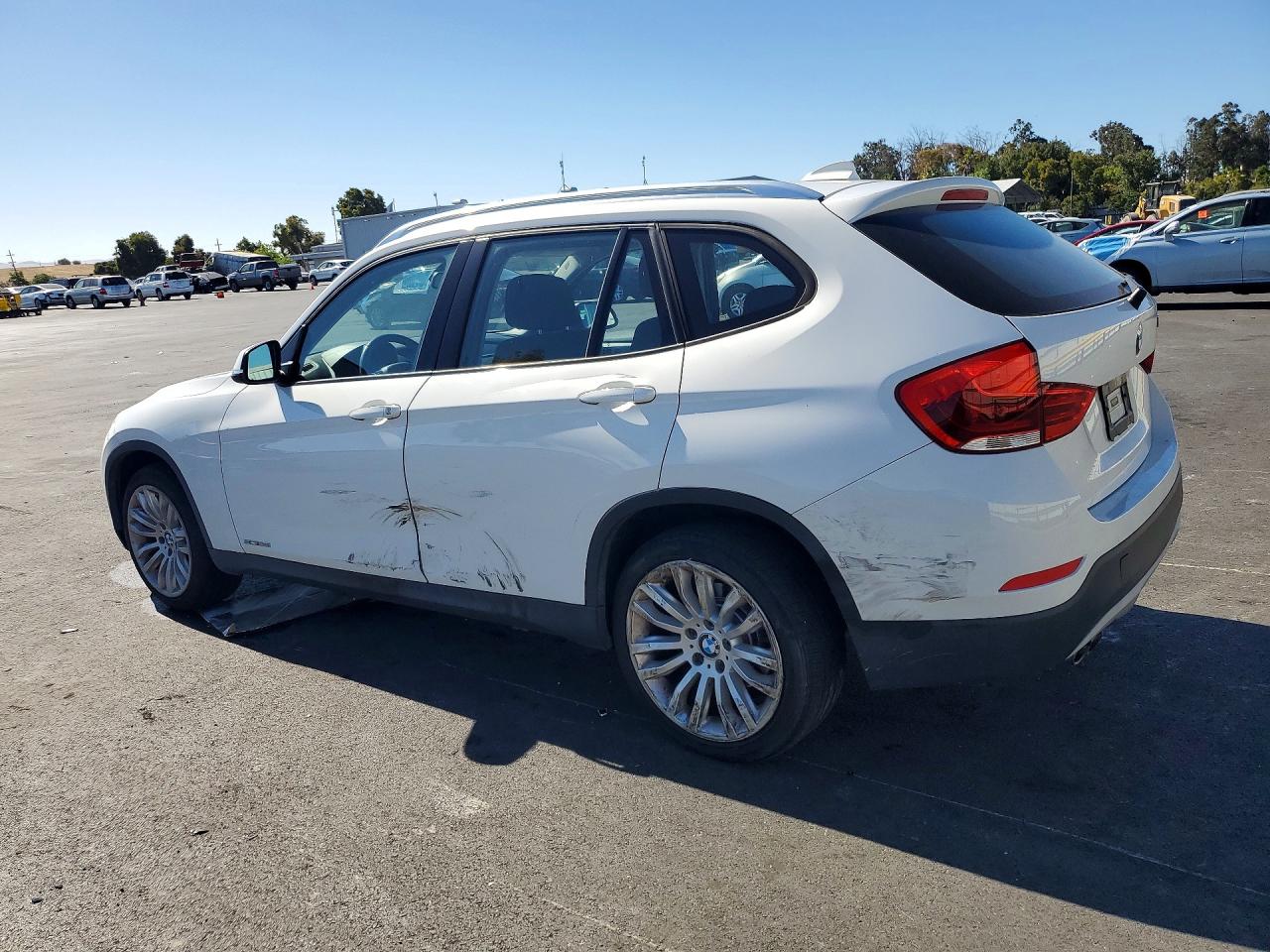 2015 BMW X1 SDRIVE28I — снимка 2