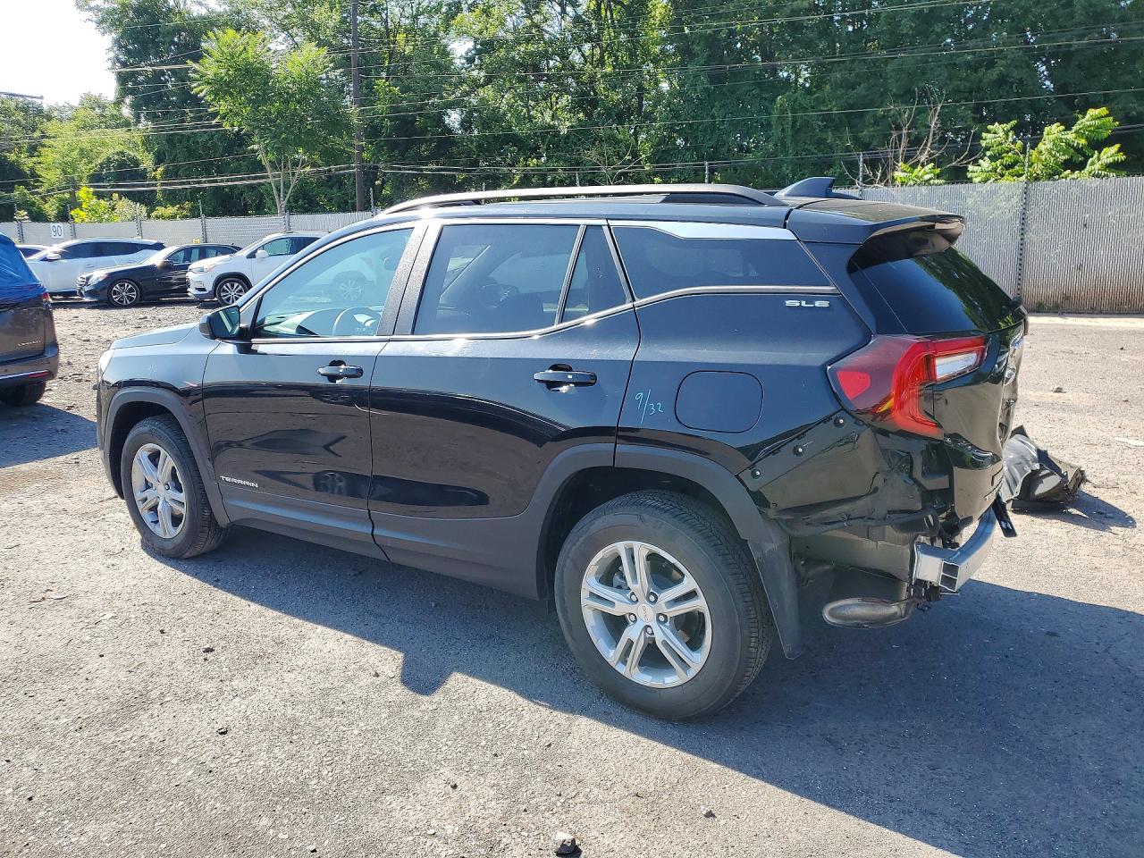 2023 GMC TERRAIN SLE — снимка 2